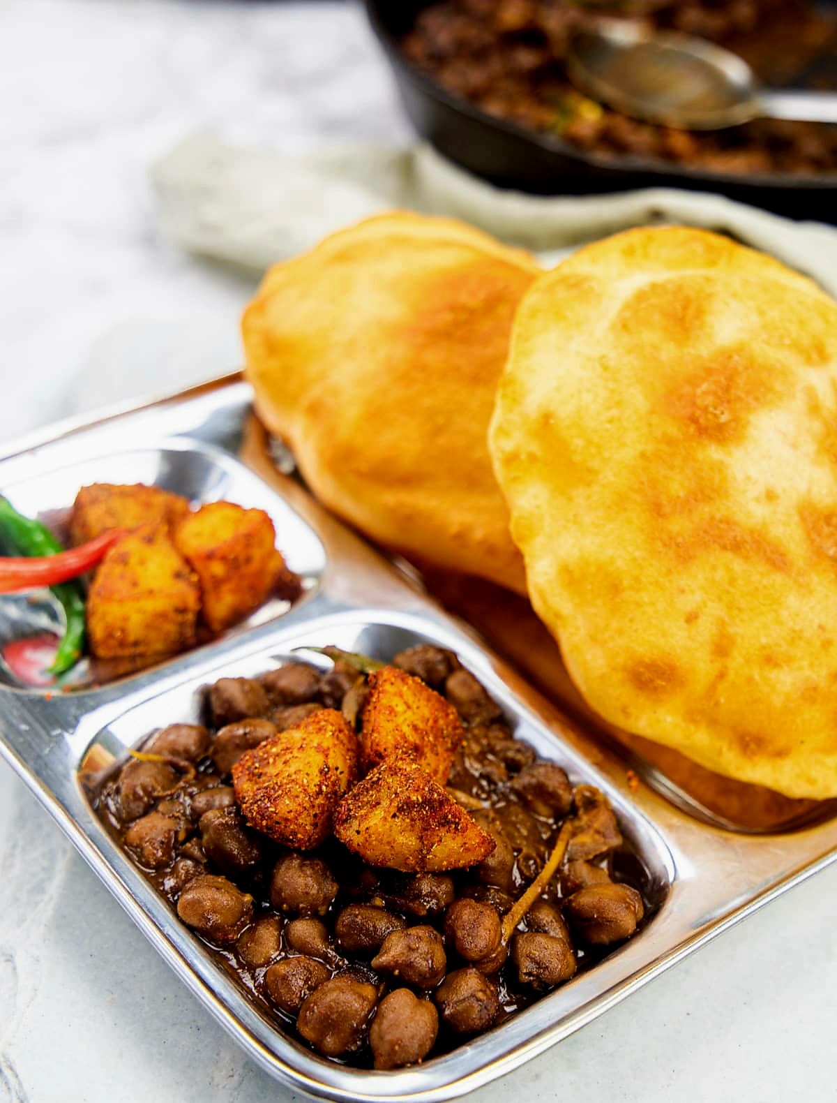Chatore Bhature (Delhi Spl)